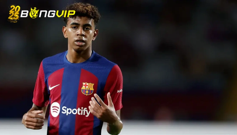 Đối thủ coi Yamal hay hơn Messi Phản ứng từ người hâm mộ khi nghe đối thủ coi Yamal hay hơn Messi