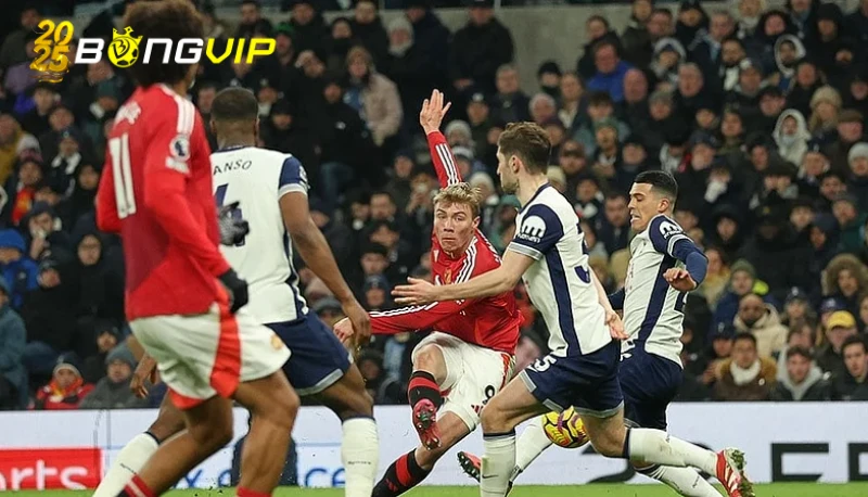 Ferdinand lo Man Utd bị Tottenham khai thác điểm yếu thể lực Lý do Ferdinand lo Man Utd bị Tottenham khai thác điểm yếu thể lực