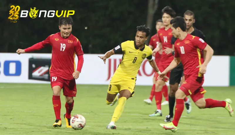 Quang Hải bất bình về trọng tài ở chung kết Cup CLB Đông Nam Á Trọng tài và những quyết định gây tranh cãi